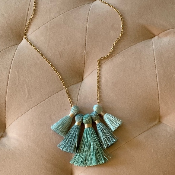 New Miss Ivy Pearl Five-Tassel Necklace - Picture 3 of 5